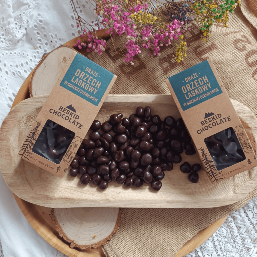 Orzechy laskowe w Gorzkiej Czekoladzie Beskid Chocolate 50g - obrazek 2