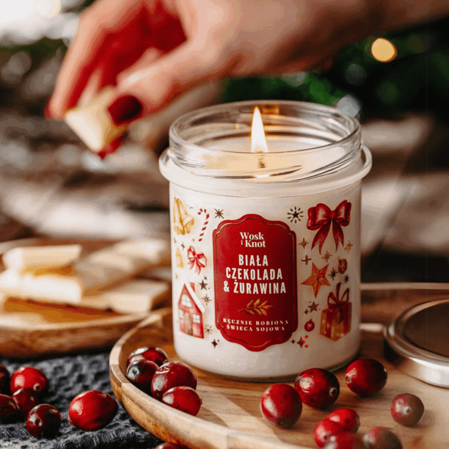 Świeca Sojowa Biała Czekolada & Żurawina – Wosk i Knot 300 ml