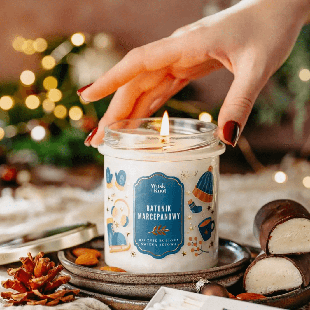 Świeca Sojowa Marcepanowy Batonik - Wosk i Knot 300ml